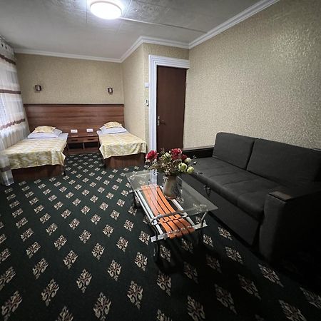 Status House Hotel Fergana Exterior photo