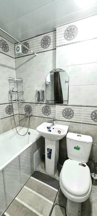 Status House Hotel Fergana Exterior photo